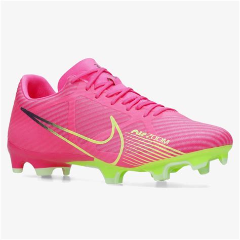 Roze Voetbalschoenen .